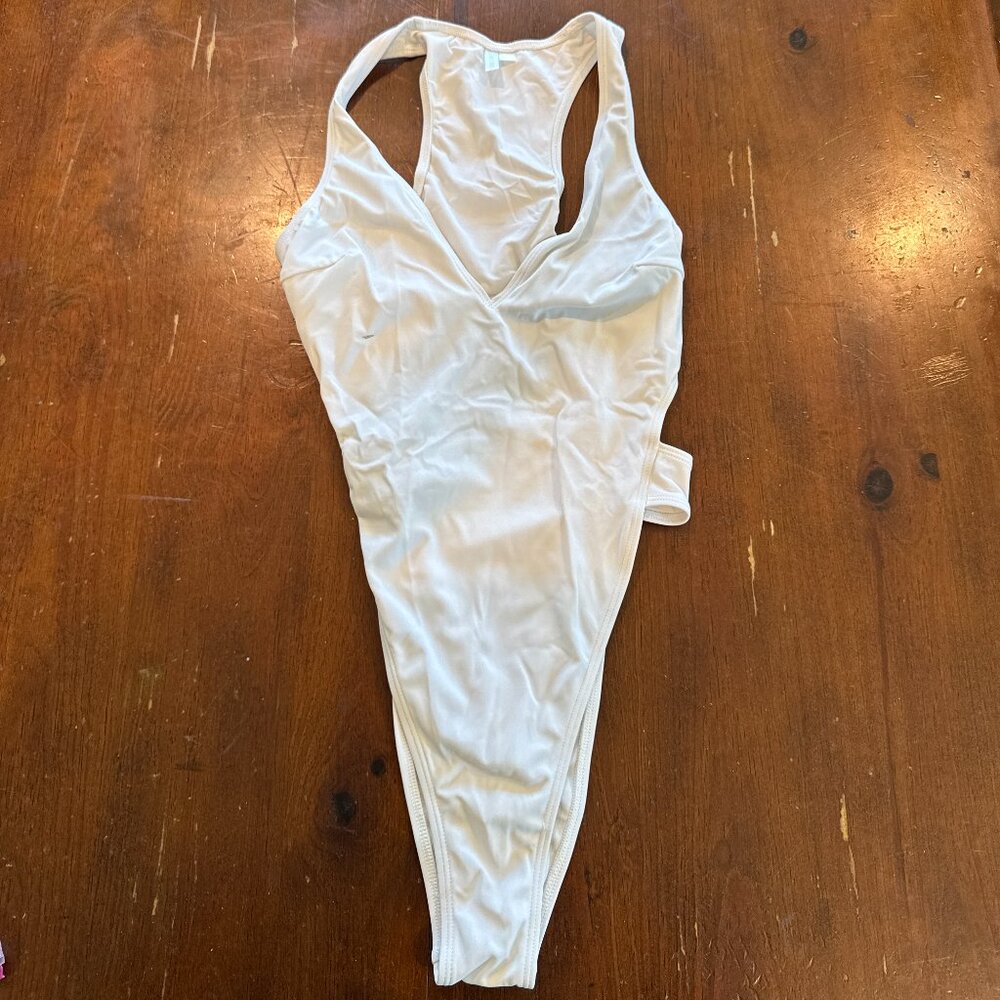 Cushnie et Ochs White Cut Out One Piece Swimsuit Small